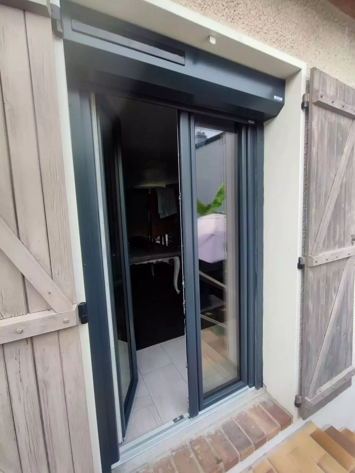 Installation portail coulissant motorisé, portillon, clôture aluminium - 001 - OUVERTIS - Neuilly-Plaisance